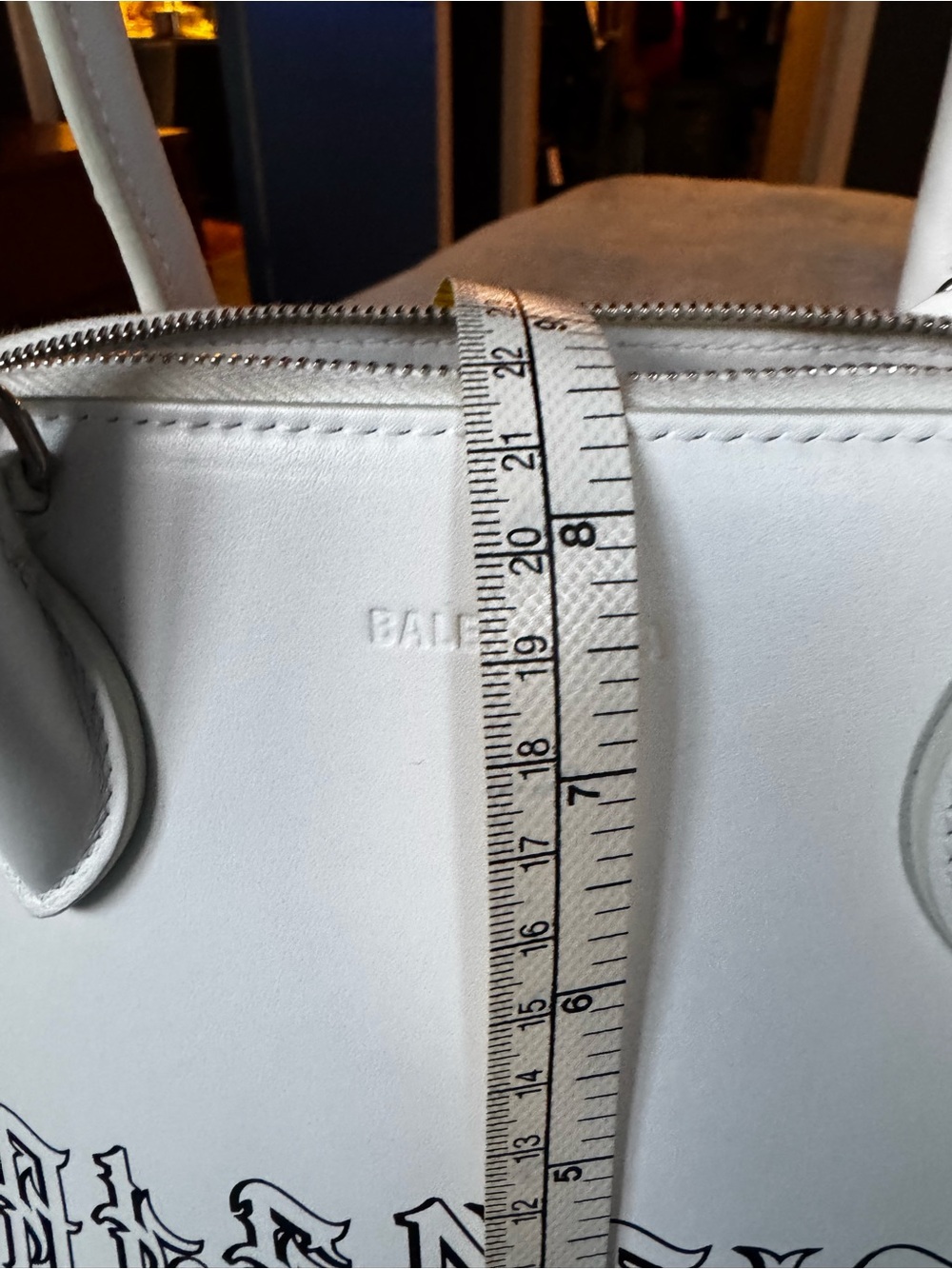 Balenciaga Ville Small Top Handle White Leather Bag - Picture 14 of 14